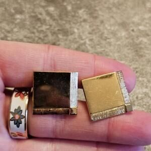 Gold Tone Swank Square Cuff Links